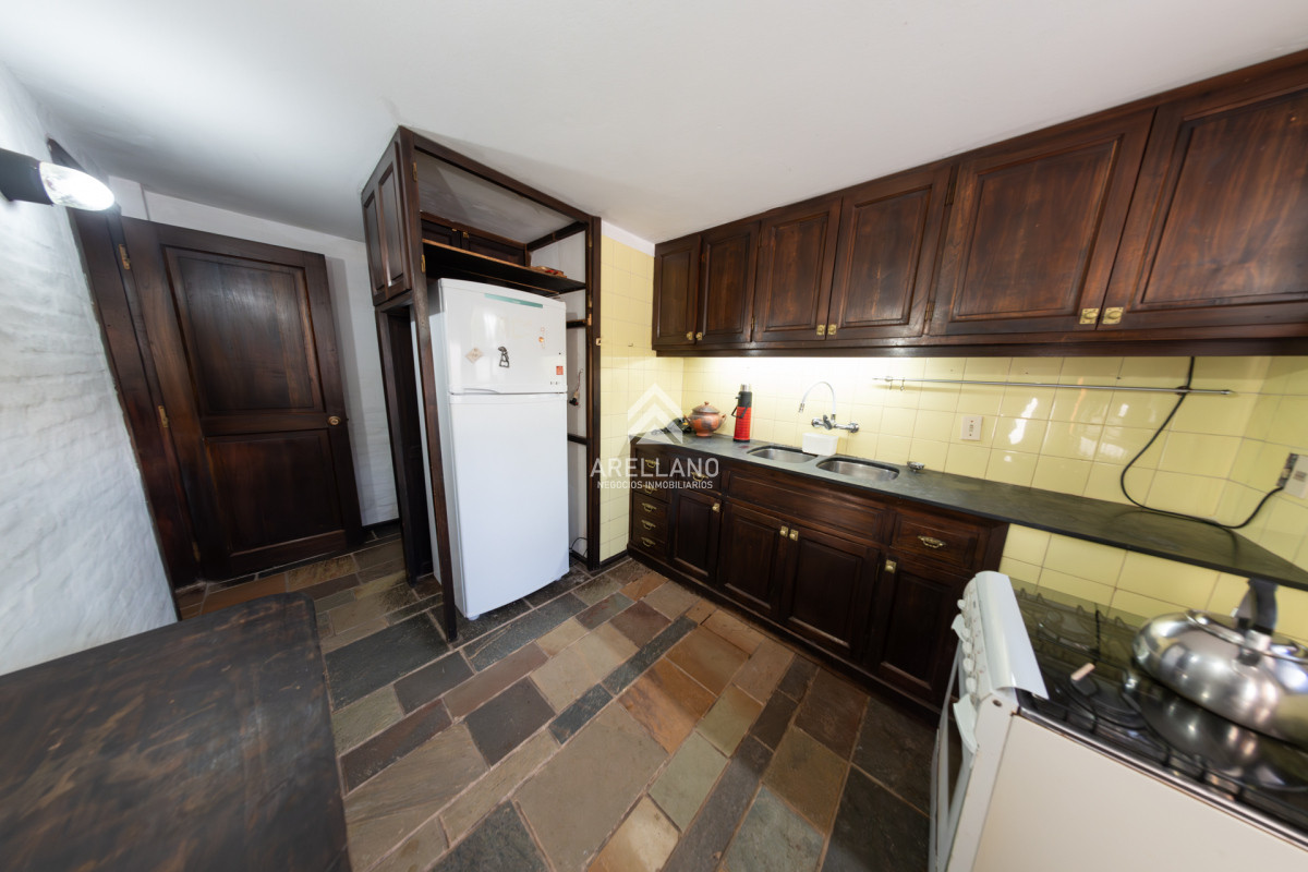 Casa ID.4613 - Venta casa 4 dormitorios en Pinares 