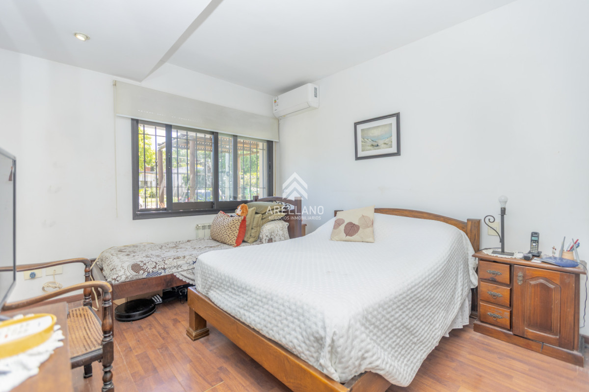 Casa ID.5879 - Venta casa 4 dormitorios
