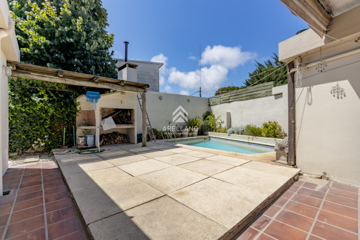 Casa ID.5879 - Venta casa 4 dormitorios