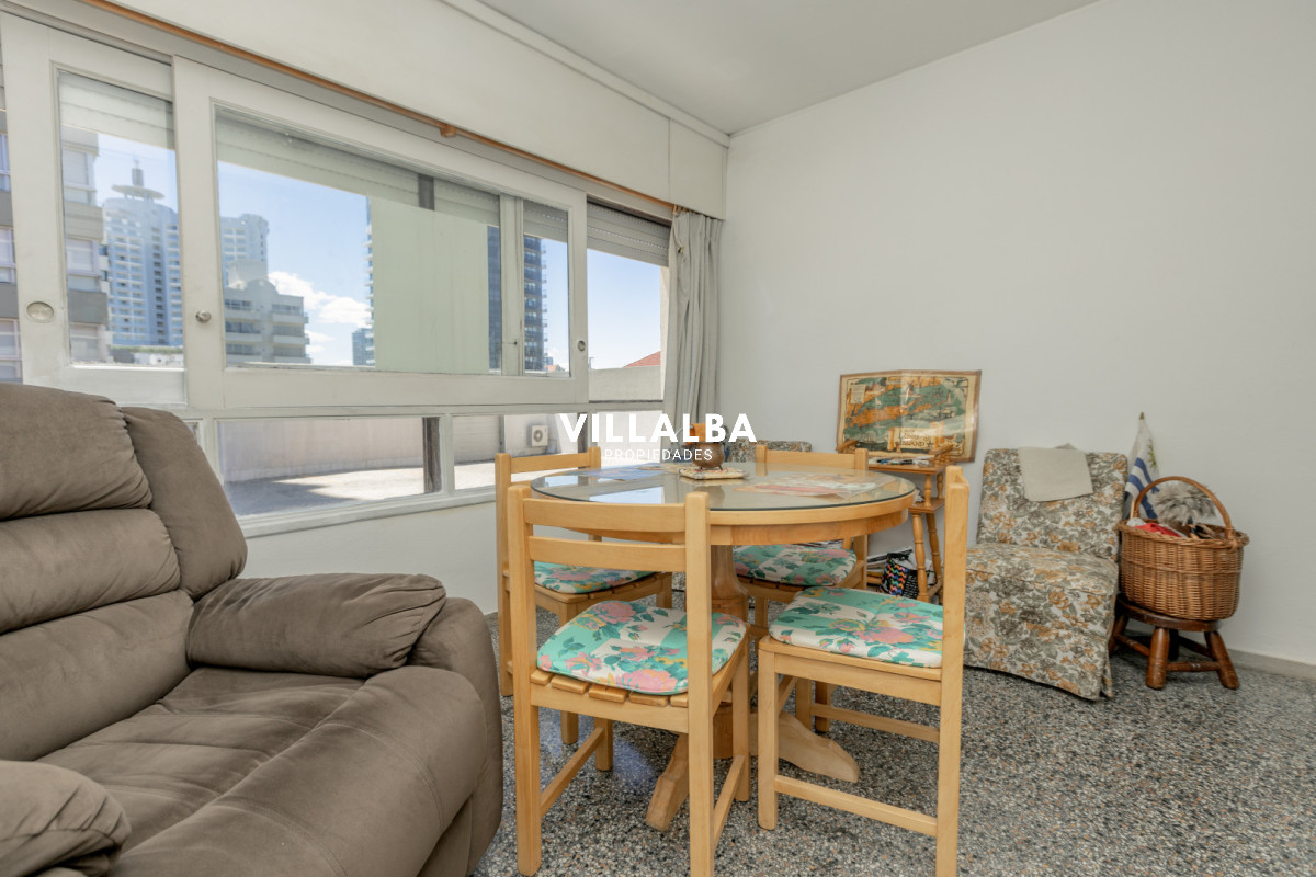Apartamento ID.3948 - Apartamento monoambiente en venta - Primera línea vista al mar - Playa Mansa