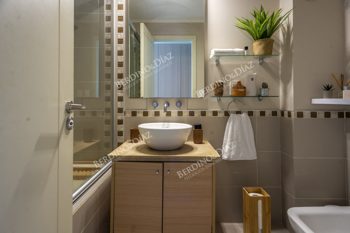Apartamento ID.2867 - Venta Apartamento 3 dormitorios y dep Ocean Drive Punta del Este