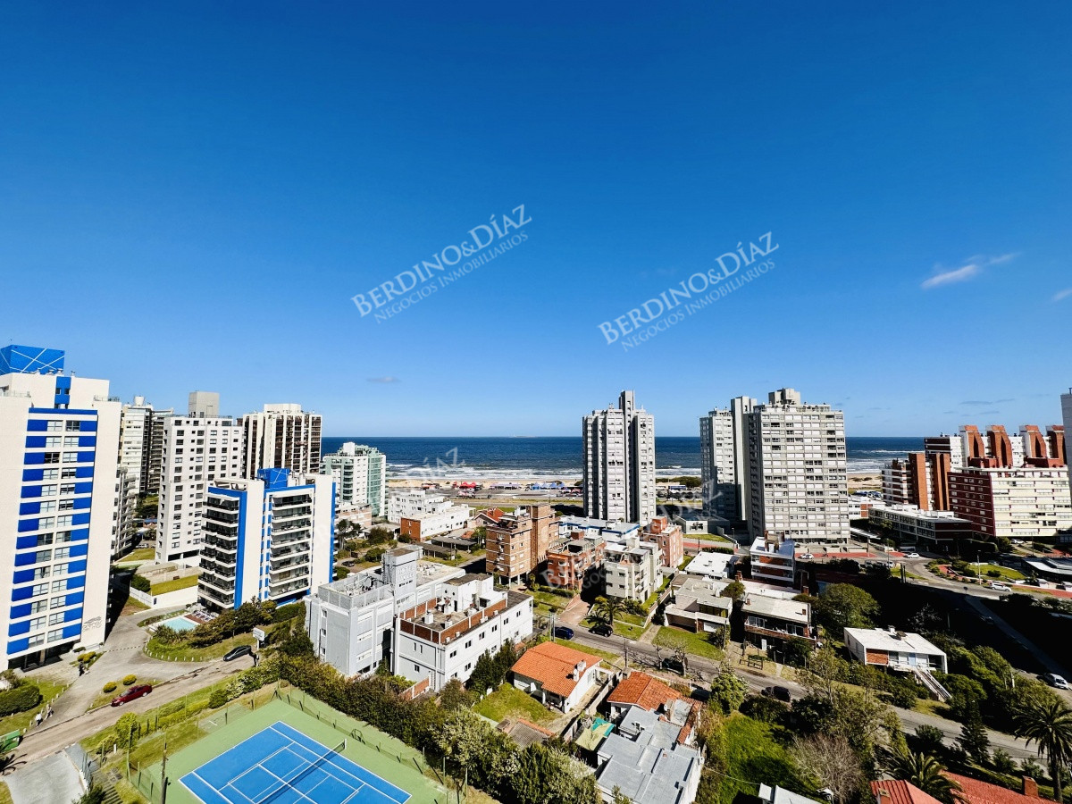 Apartamento ID.2697 - Venta Apartamento 2 dormitorios Playa Brava  Punta Del Este Parrillero Propio