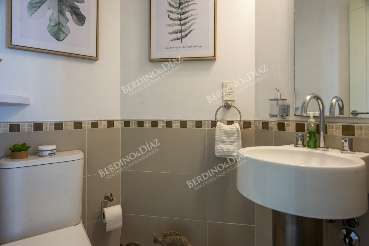 Apartamento ID.2867 - Venta Apartamento 3 dormitorios y dep Ocean Drive Punta del Este