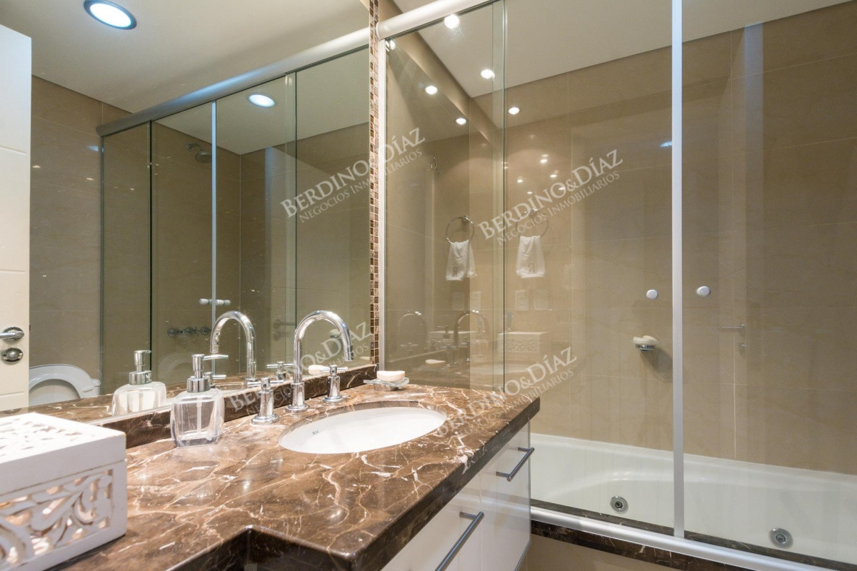 Apartamento ID.2696 - Apartamento 2 dormitorios  Parrillero propio Mansa Punta del Este