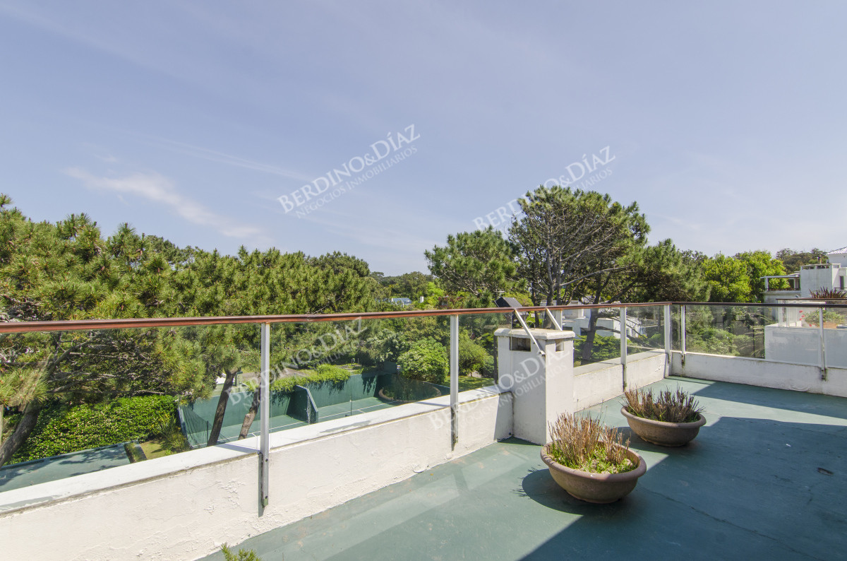 Apartamento ID.2903 - Pensthouse en venta Playa Brava Espectacular