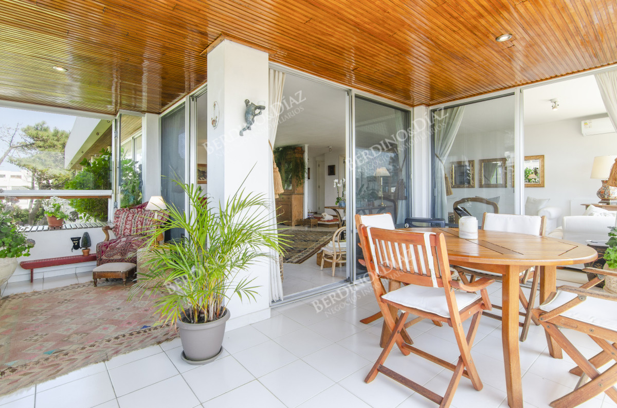 Apartamento ID.2903 - Pensthouse en venta Playa Brava Espectacular