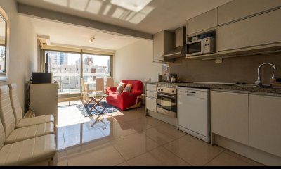 Venta Apartamento un dormitorio y medio en Playa Brava Amenities en el piso 16