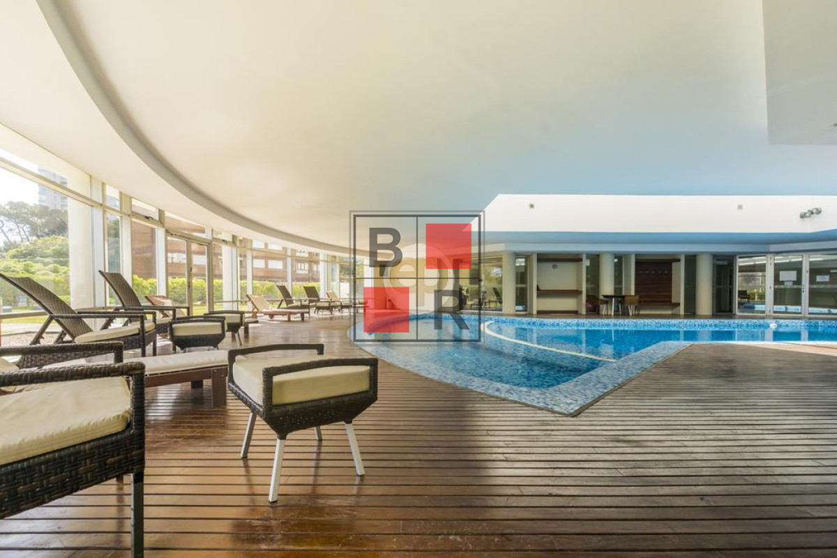 Apartamento ID.1106 - Venta Apartamento 3 dormitorios y dependencia en Ocean Drive Punta del Este