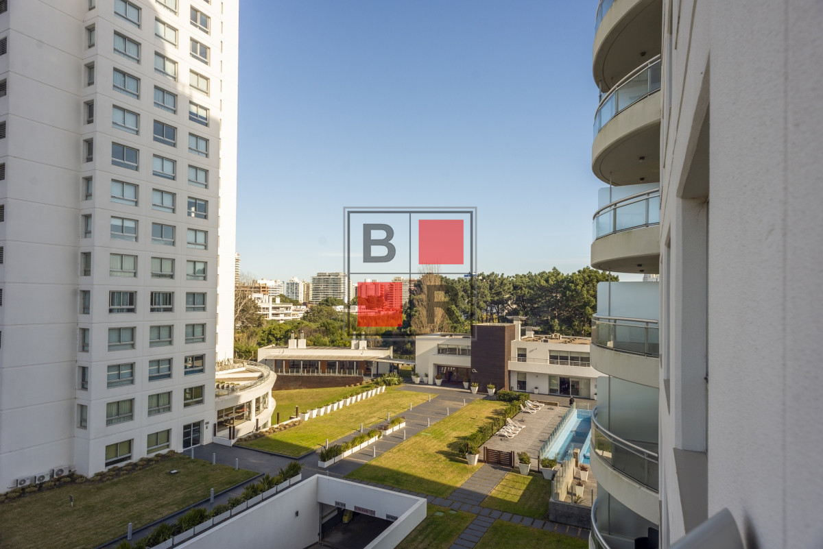 Apartamento ID.1106 - Venta Apartamento 3 dormitorios y dependencia en Ocean Drive Punta del Este