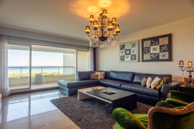 Venta hermoso apartamento 3 suites y dependencia Vista al mar Servicios