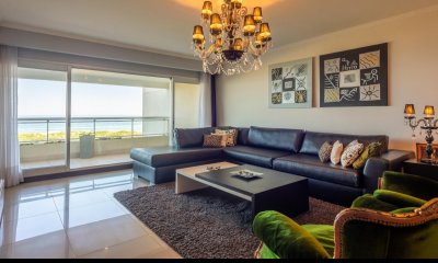 Venta hermoso apartamento 3 suites y dependencia Vista al mar Servicios