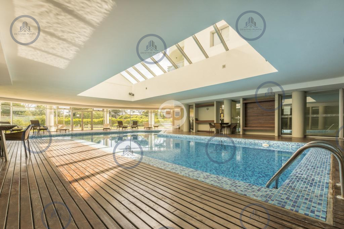 Apartamento ID.2291 - Venta Apartamento 3 dormitorios y dependencia en Ocean Drive Punta del Este