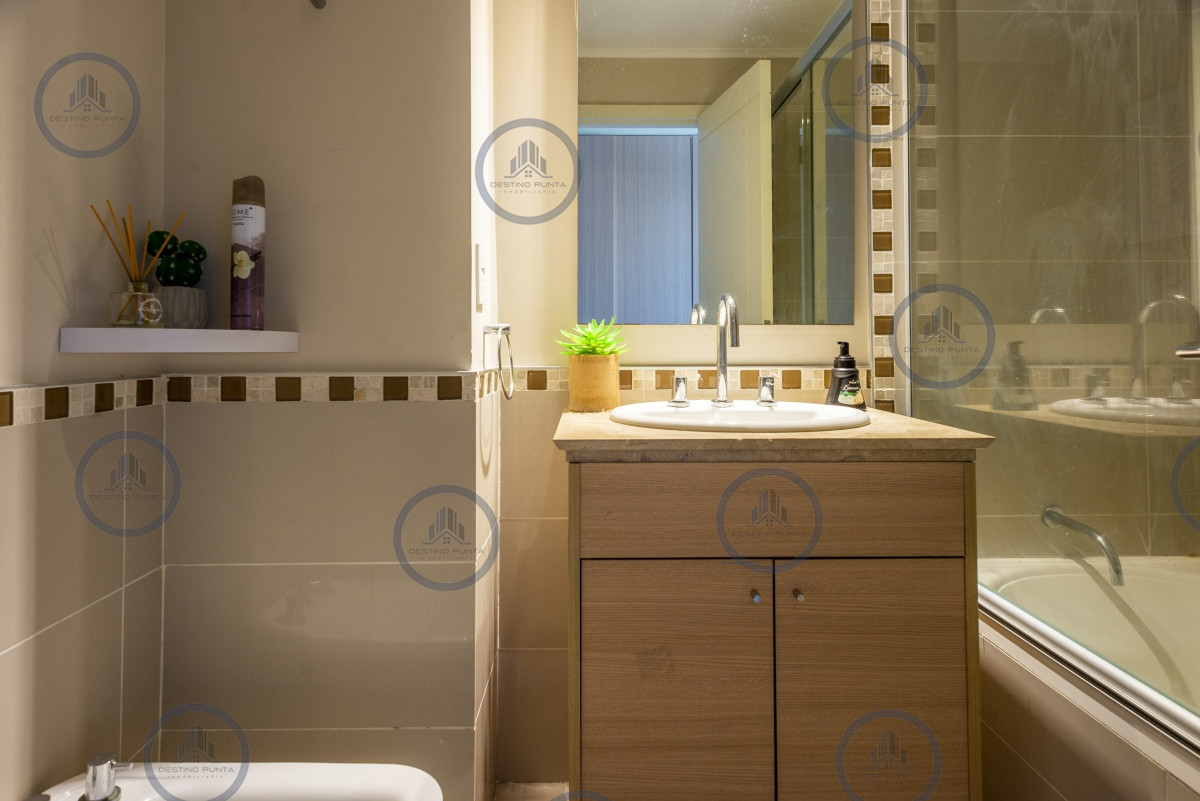 Apartamento ID.2291 - Venta Apartamento 3 dormitorios y dependencia en Ocean Drive Punta del Este