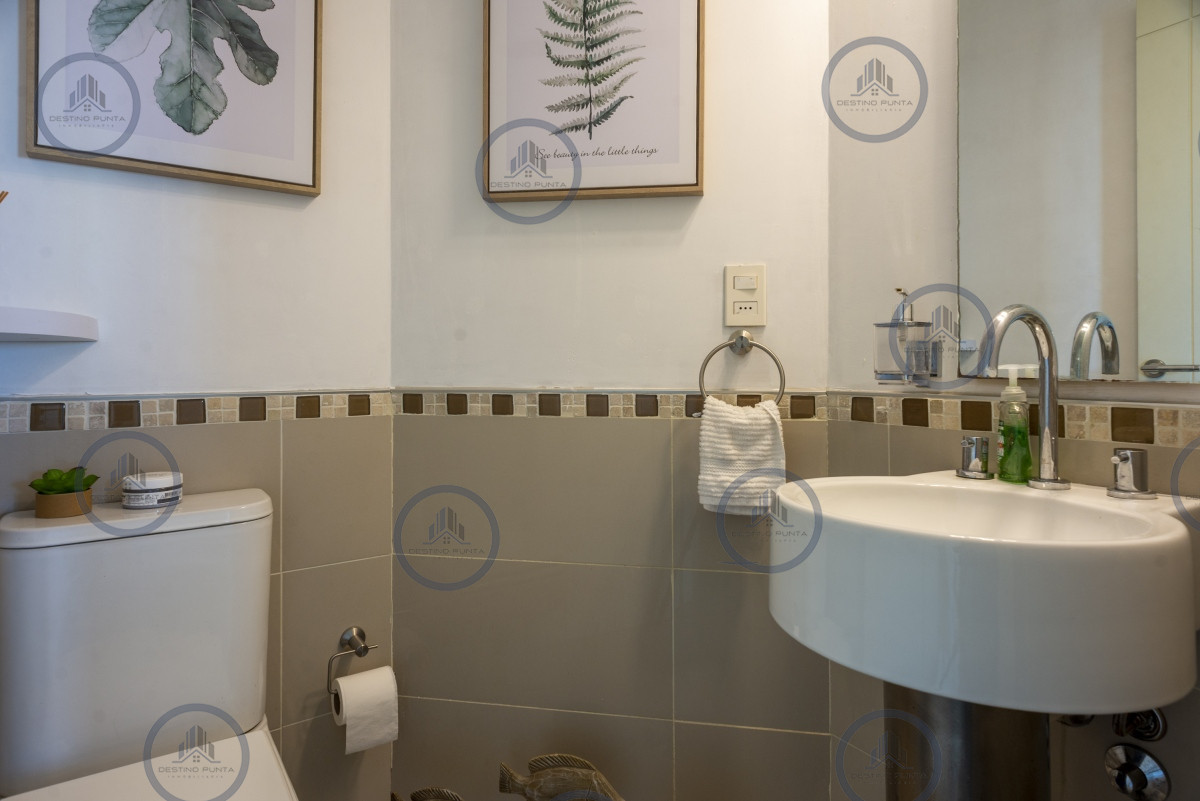 Apartamento ID.2291 - Venta Apartamento 3 dormitorios y dependencia en Ocean Drive Punta del Este