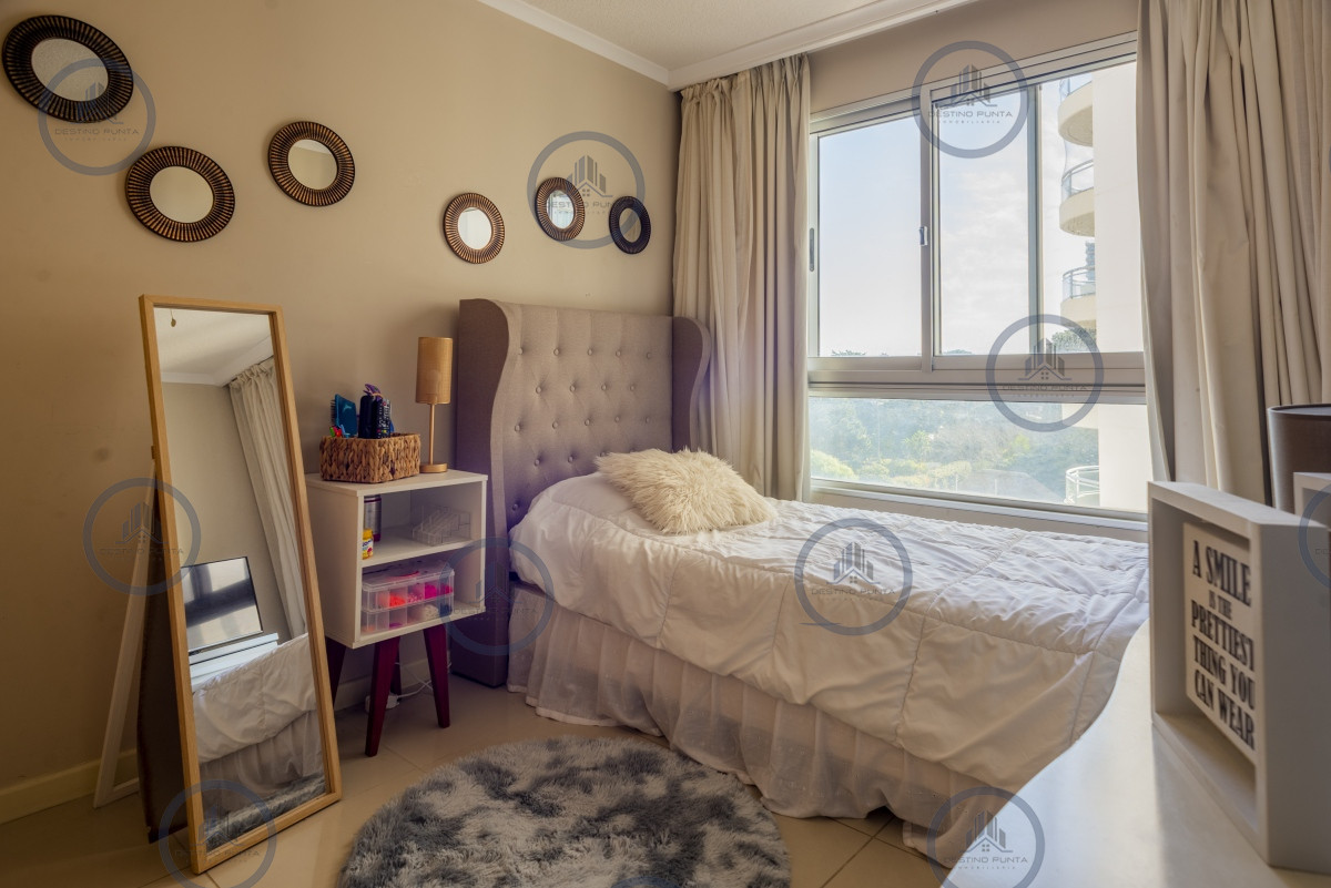 Apartamento ID.2291 - Venta Apartamento 3 dormitorios y dependencia en Ocean Drive Punta del Este