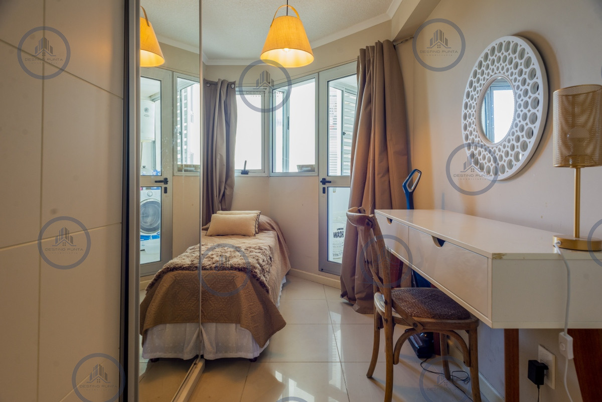 Apartamento ID.2291 - Venta Apartamento 3 dormitorios y dependencia en Ocean Drive Punta del Este