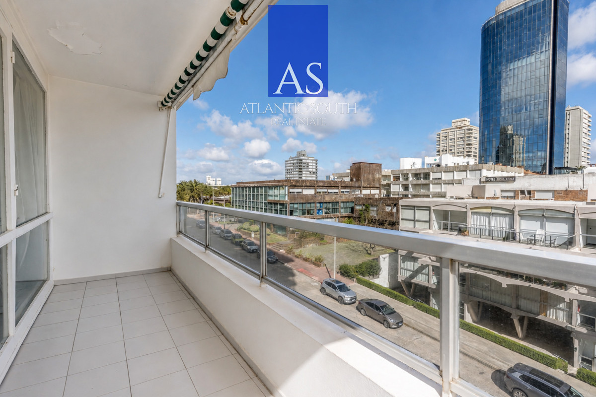Apartamento ID.5081 - Venta departamento 1 dormitorio Península, Punta del Este 