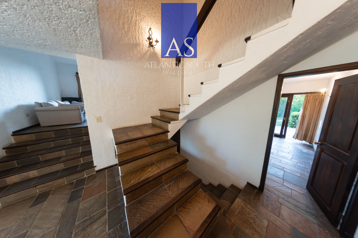 Casa ID.4273 - Venta casa 4 dormitorios en Pinares 