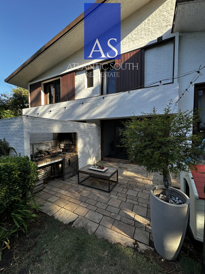 Casa ID.4273 - Venta casa 4 dormitorios en Pinares 