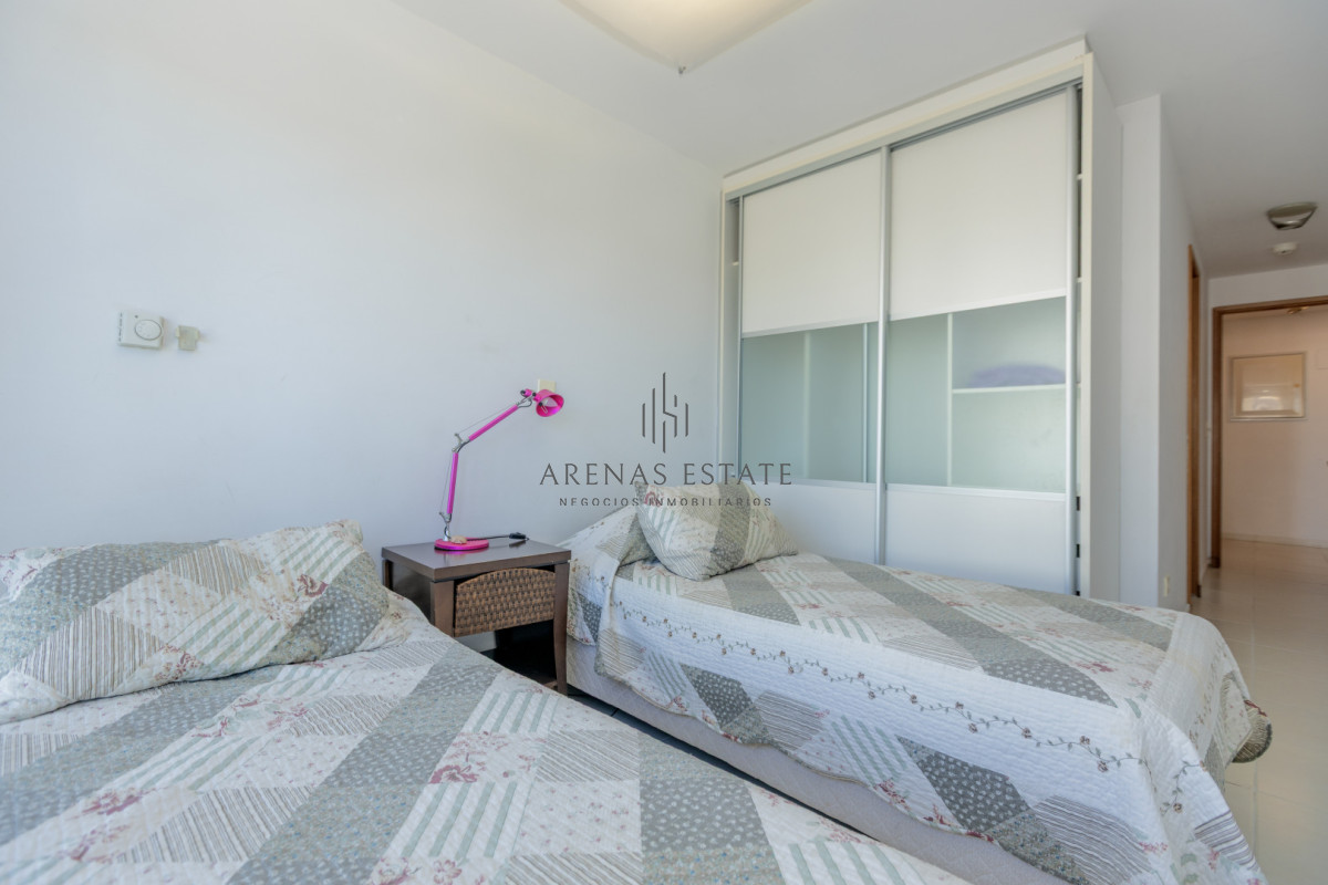 Apartamento ID.4395 - Venta apartamento 2 dormitorios Punta del Este