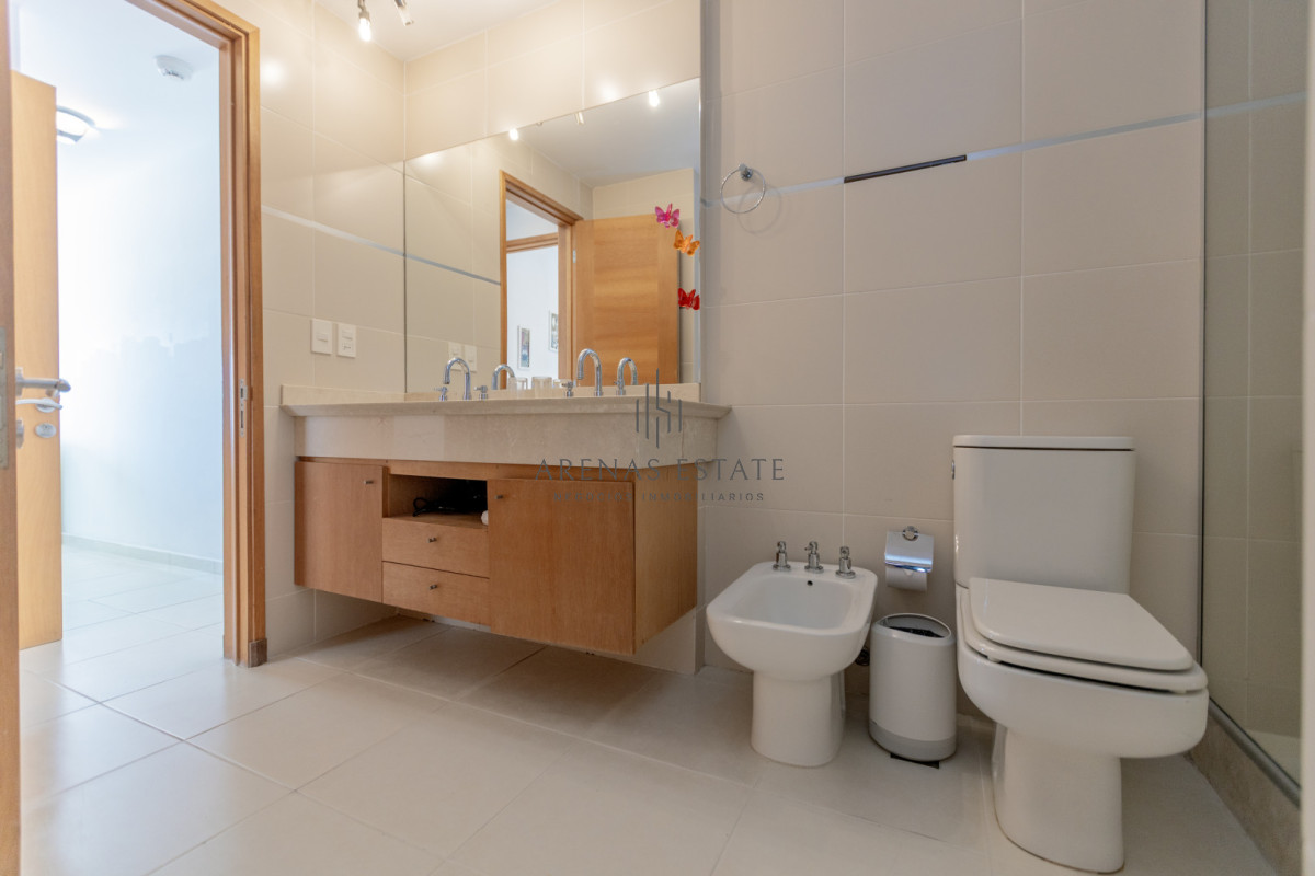 Apartamento ID.4395 - Venta apartamento 2 dormitorios Punta del Este