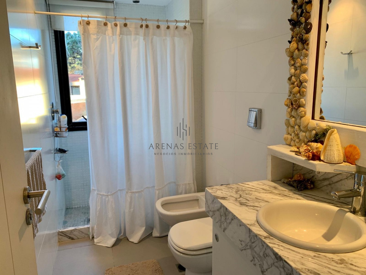 Apartamento ID.1981 - Venta Departamento de 2 dormitorios con terraza en Playa Brava