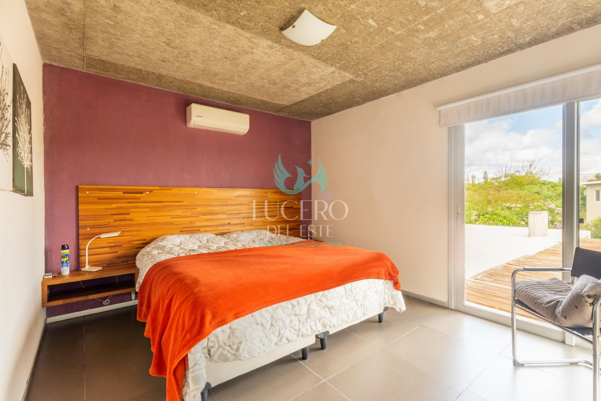 Casa ID.474 - Casa Venta 4 dormitorios  La Residence Barrio Privado