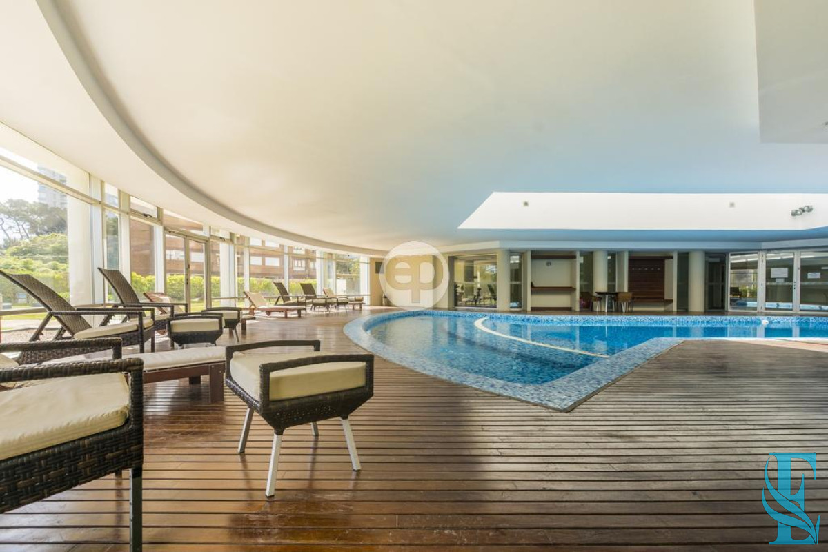 Apartamento ID.450 - Venta Apartamento 3 dormitorios y dependencia en Ocean Drive Punta del Este