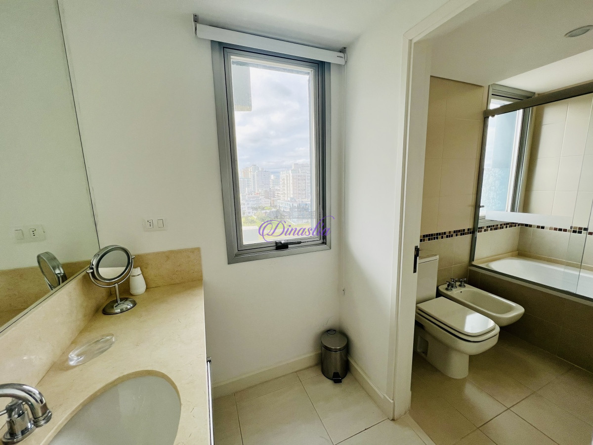 Apartamento ID.284 - Alquiler Departamento 3 dormitorios en Playa Brava