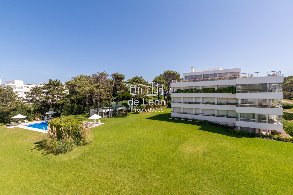 Apartamento ID.15126 - Apartamento  Venta 3 dormitorios mas dependencia  Rincón del Indio Punta del Este Vista al Mar