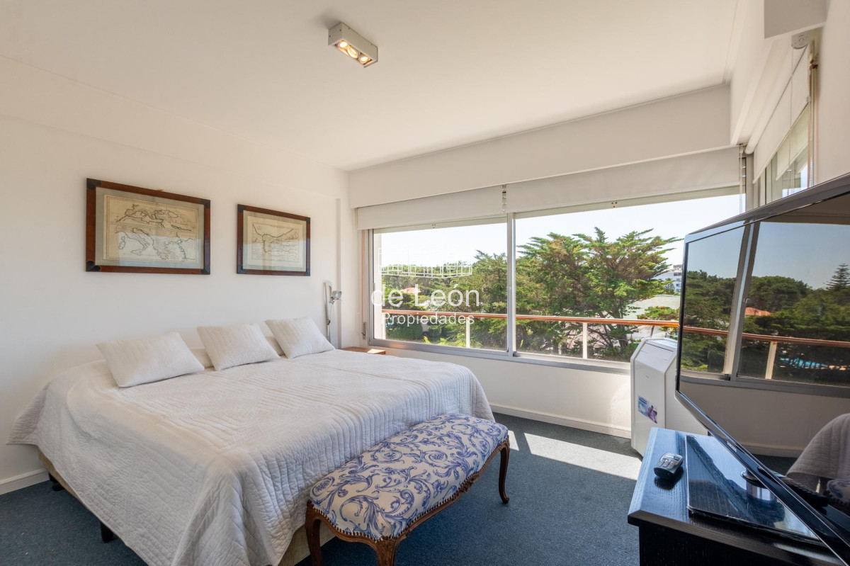 Apartamento ID.15126 - Apartamento  Venta 3 dormitorios mas dependencia  Rincón del Indio Punta del Este Vista al Mar