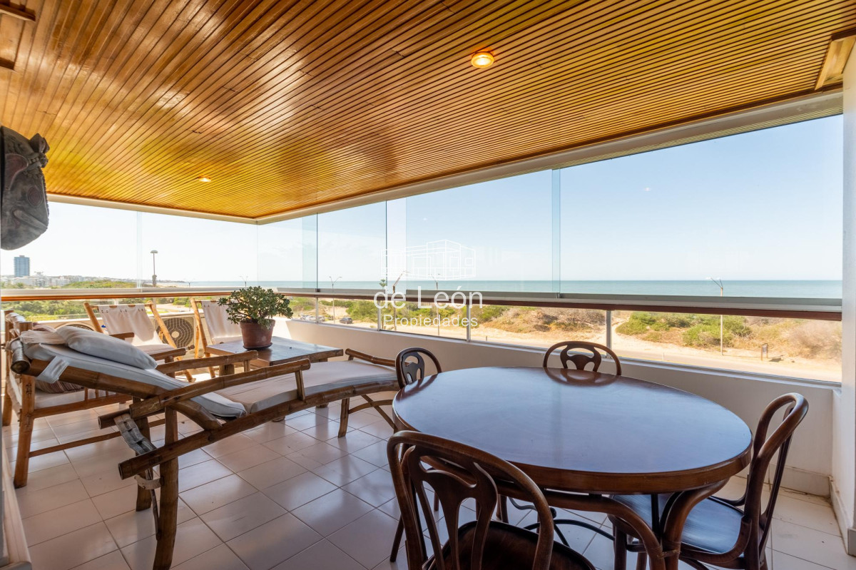 Apartamento ID.15126 - Apartamento  Venta 3 dormitorios mas dependencia  Rincón del Indio Punta del Este Vista al Mar