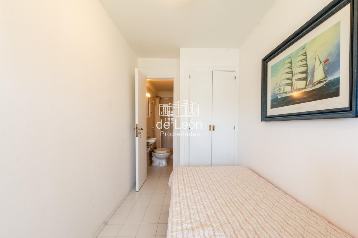 Apartamento ID.15126 - Apartamento  Venta 3 dormitorios mas dependencia  Rincón del Indio Punta del Este Vista al Mar