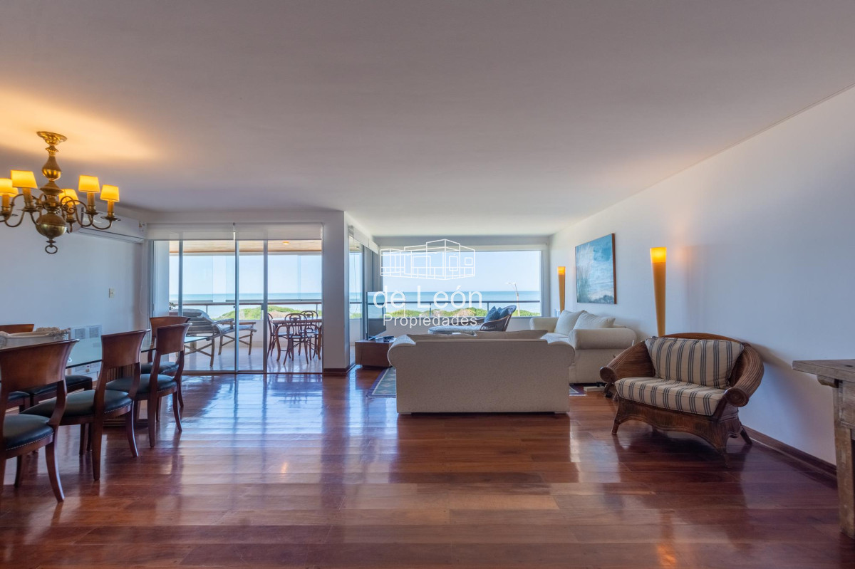 Apartamento ID.15126 - Apartamento  Venta 3 dormitorios mas dependencia  Rincón del Indio Punta del Este Vista al Mar