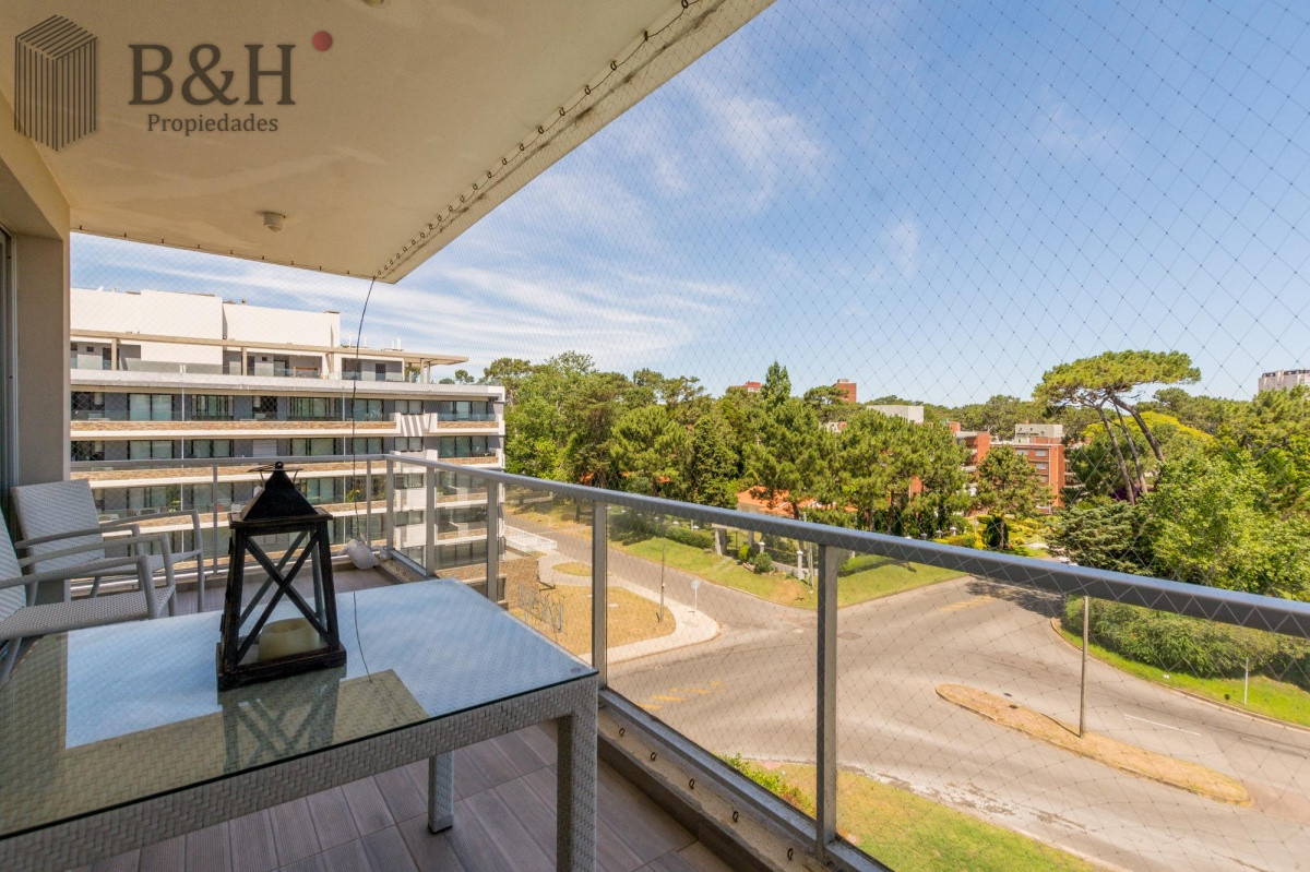 Apartamento ID.3344 - Venta Departamento Penthouse 3 dormitorios Playa Mansa Punta del Este