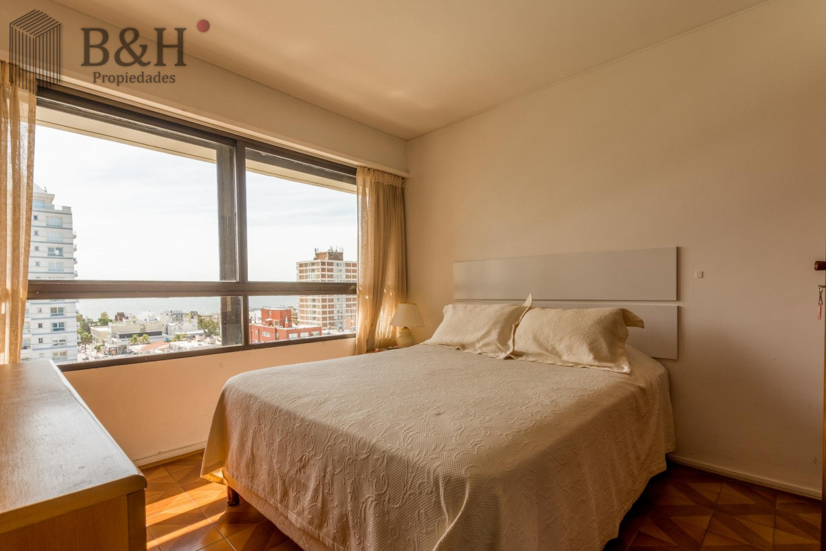 Apartamento ID.590 - Venta Apartamento de 3 dormitorios  Península Punta del Este