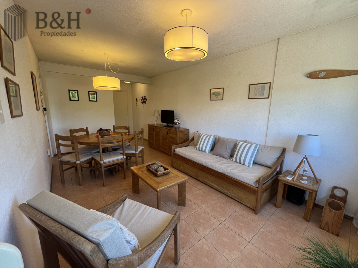 Apartamento ID.6289 - Apartamento 2 dormitorios en alquiler temporal - Playa Mansa - 50mts del mar