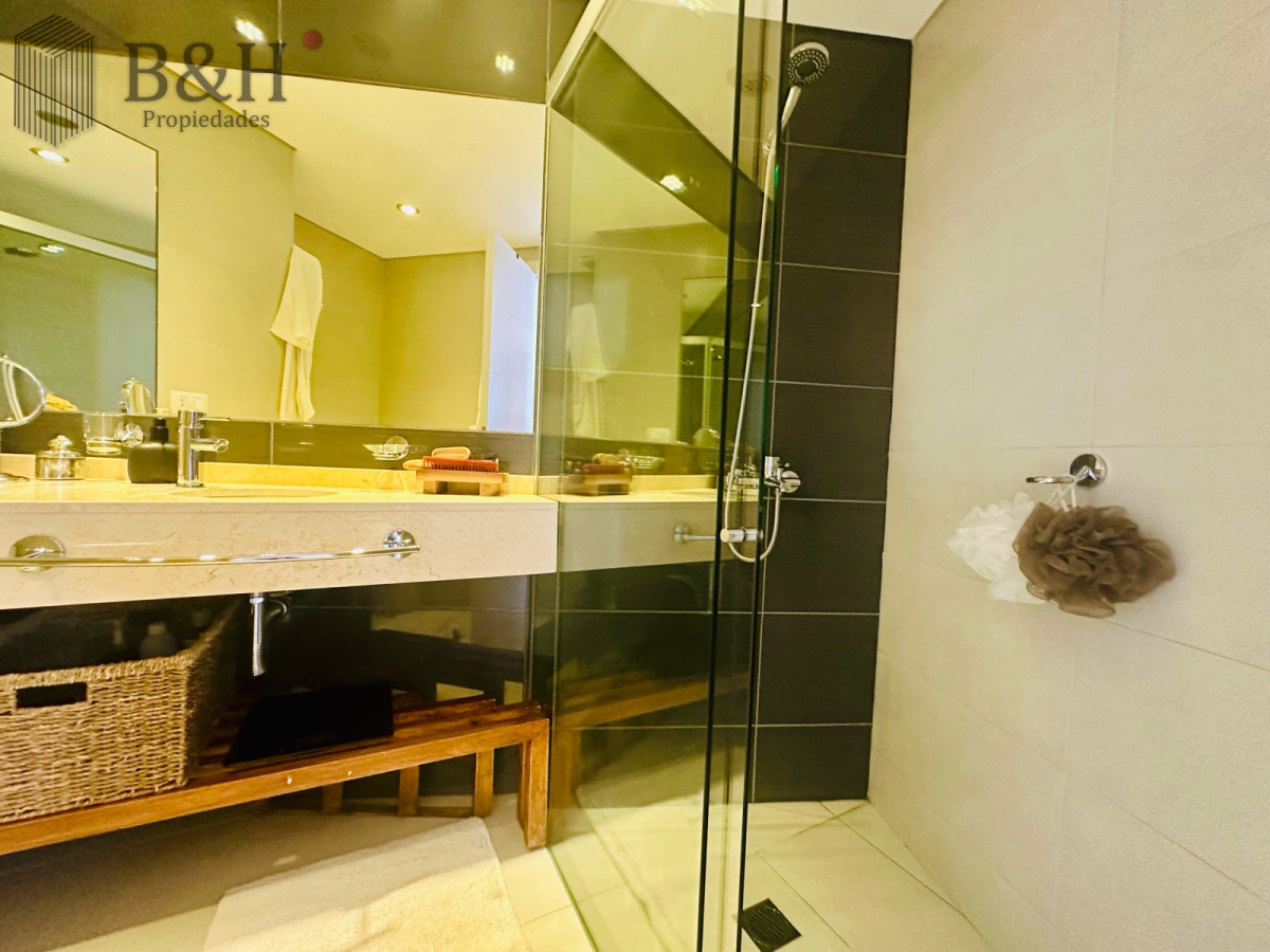 Apartamento ID.5870 - Venta apartamento 3 dormitorios vista al mar en Playa Brava
