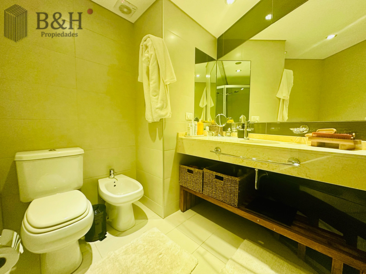 Apartamento ID.5870 - Venta apartamento 3 dormitorios vista al mar en Playa Brava