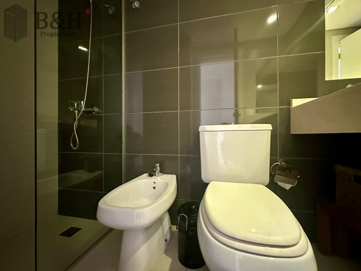 Apartamento ID.5870 - Venta apartamento 3 dormitorios vista al mar en Playa Brava