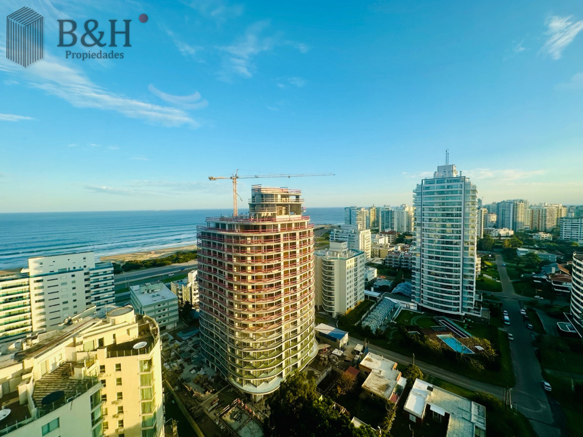Apartamento ID.5870 - Venta apartamento 3 dormitorios vista al mar en Playa Brava