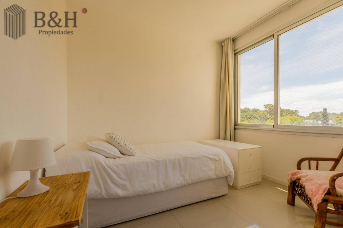 Apartamento ID.3344 - Venta Departamento Penthouse 3 dormitorios Playa Mansa Punta del Este