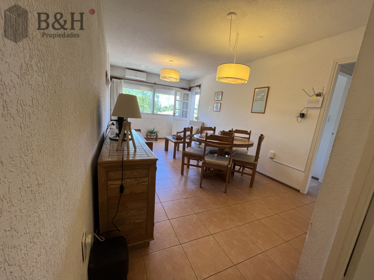 Apartamento ID.6289 - Apartamento 2 dormitorios en alquiler temporal - Playa Mansa - 50mts del mar