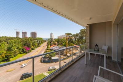 Venta Departamento Penthouse 3 dormitorios Playa Mansa Punta del Este