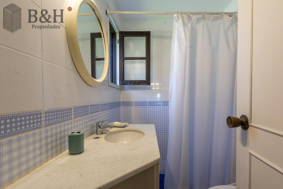 Casa ID.550 - Venta Casa 8 dormitorios Playa Mansa Punta del Este
