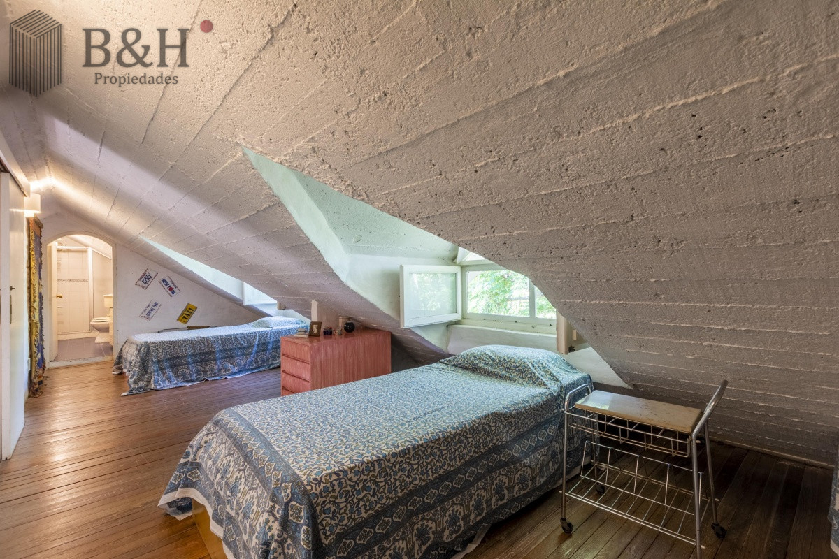 Casa ID.550 - Venta Casa 8 dormitorios Playa Mansa Punta del Este