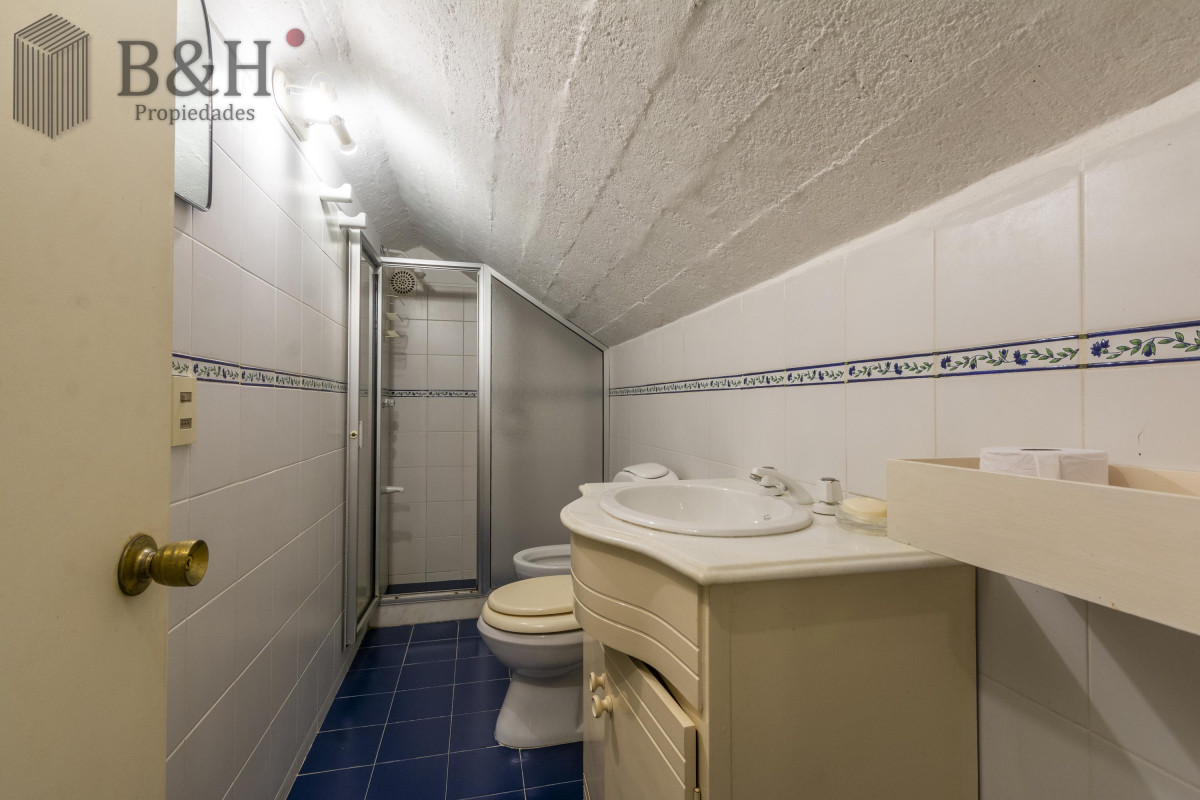 Casa ID.550 - Venta Casa 8 dormitorios Playa Mansa Punta del Este
