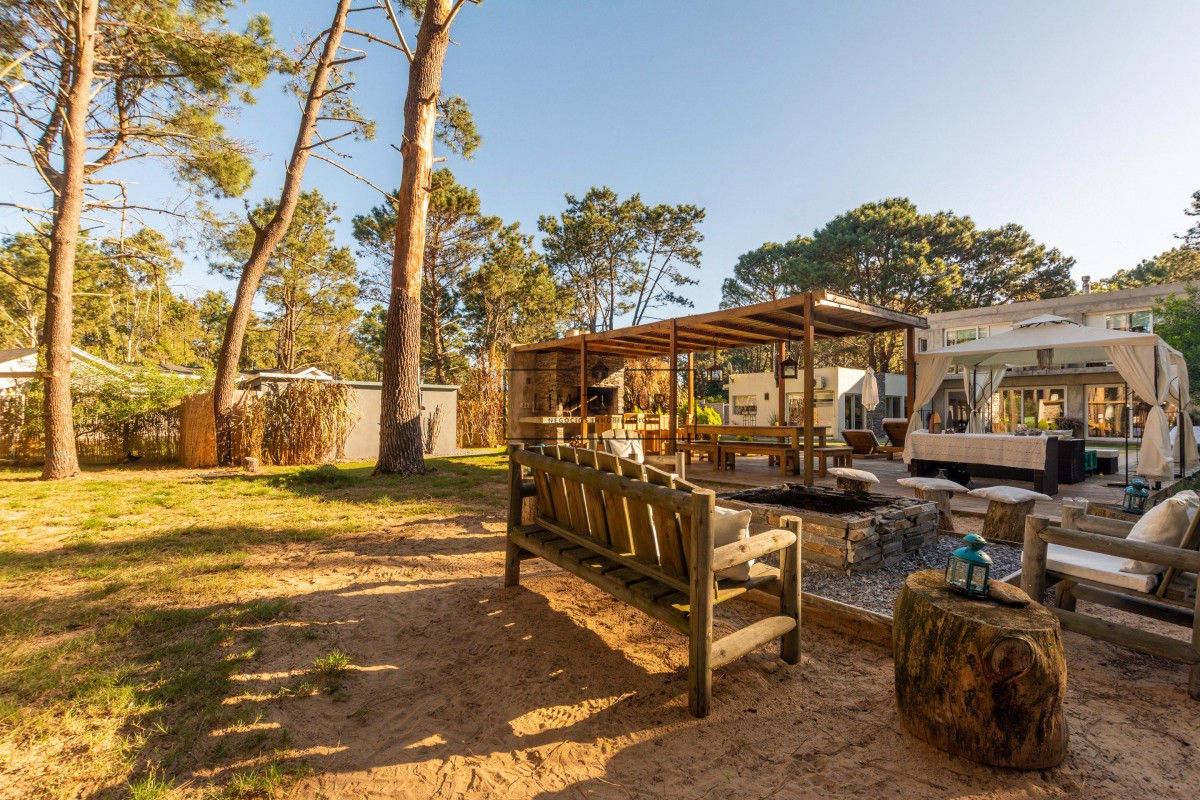 Casa ID.78 - Venta Casa 4 dormitorios en Montoya, La Barra, Punta del Este
