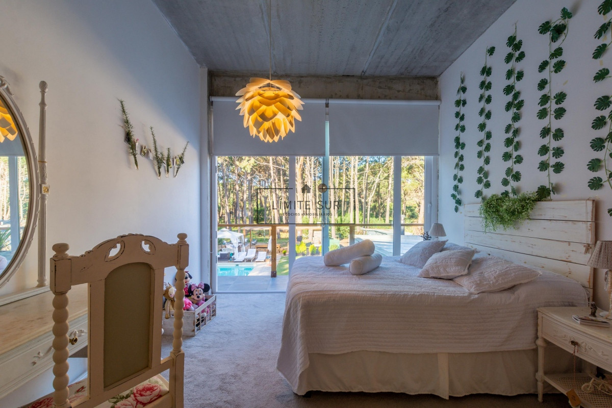 Casa ID.78 - Venta Casa 4 dormitorios en Montoya, La Barra, Punta del Este