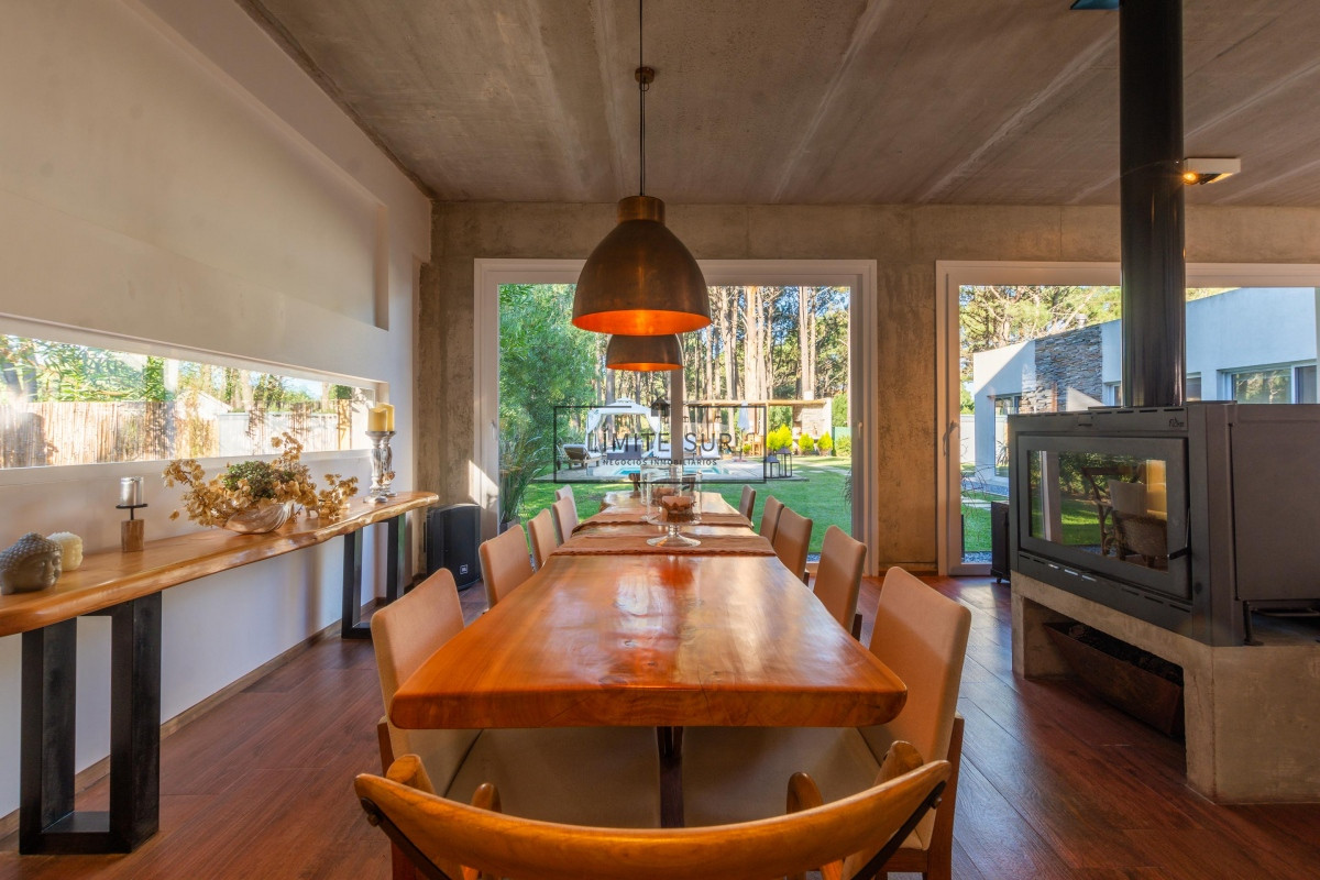 Casa ID.78 - Venta Casa 4 dormitorios en Montoya, La Barra, Punta del Este